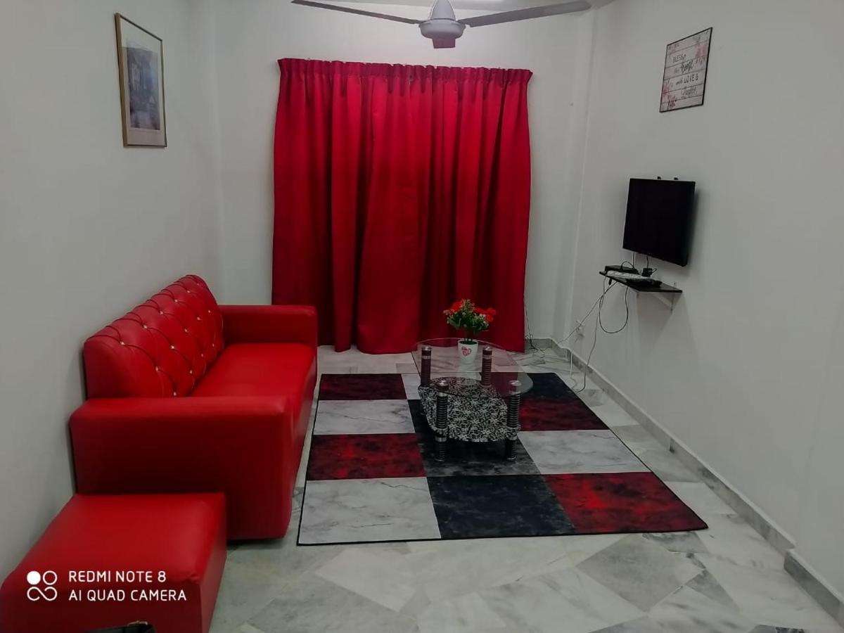 Pd Laguna Homestay Red Порт-Діксон Екстер'єр фото